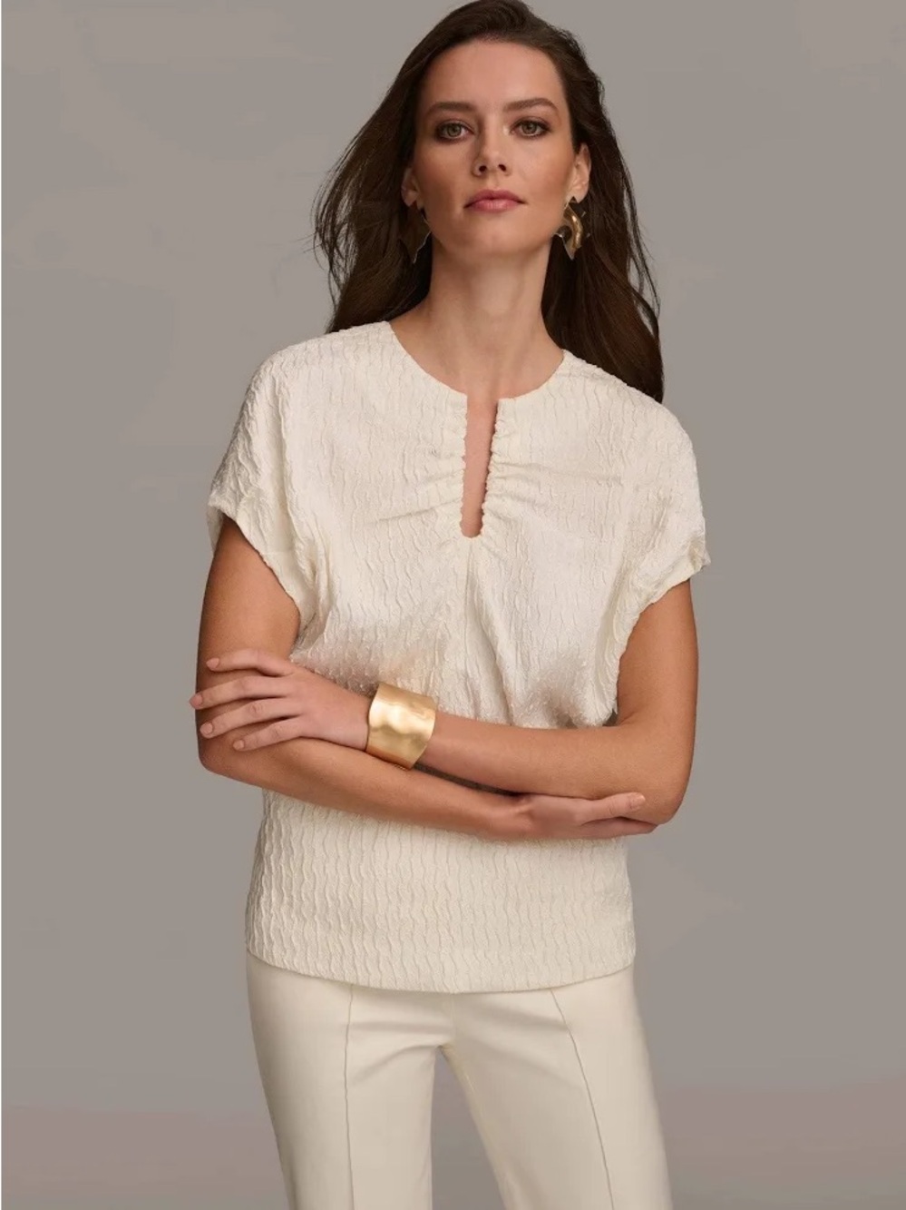 Donna Karan Ivory Textured Split-Notch Cap Sleeve Blouse